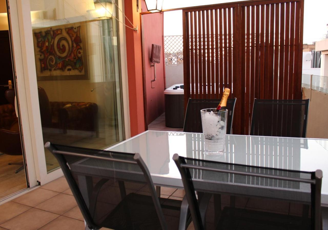 Apartamentos Sevilla Centro Bagian luar foto